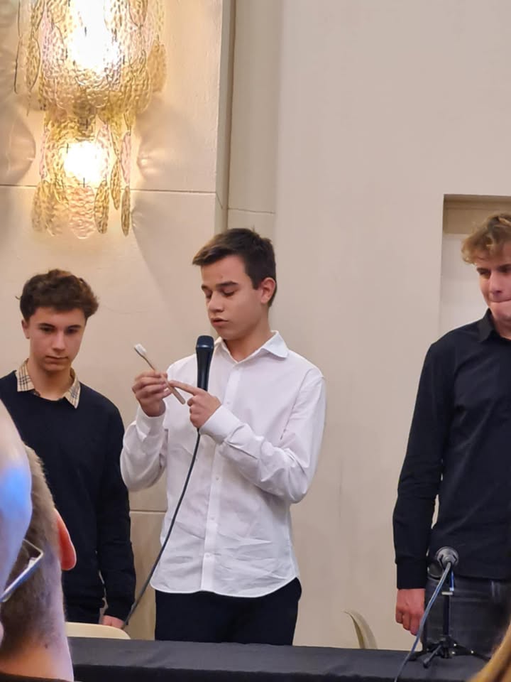 Assemblée générale des mini-entreprises à Saint-André