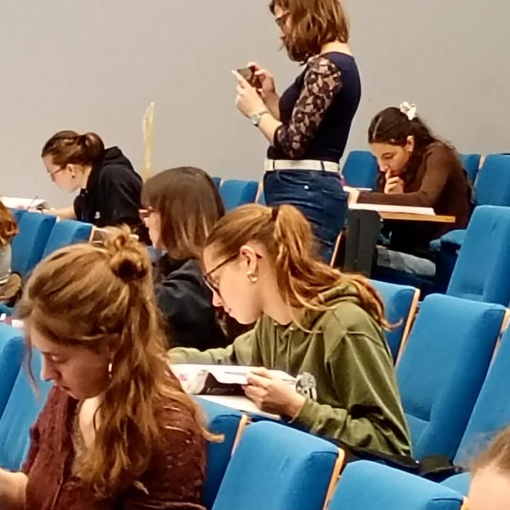 Neylan Charlier distinguée en rhéto latin