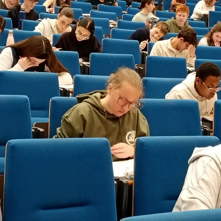 Neylan Charlier distinguée en rhéto latin