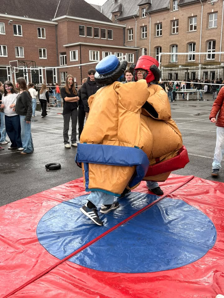 100 jours : journée festive pour les rhétos