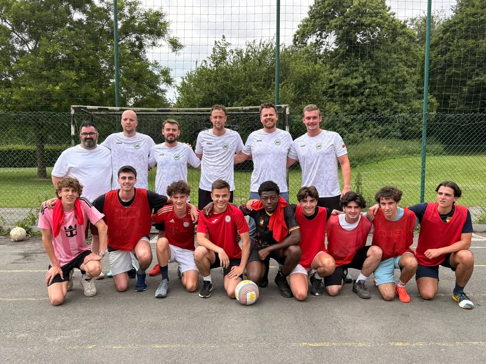 Rencontre sportive : profs vs rhétos