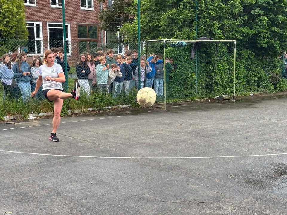 Rencontre sportive : profs vs rhétos