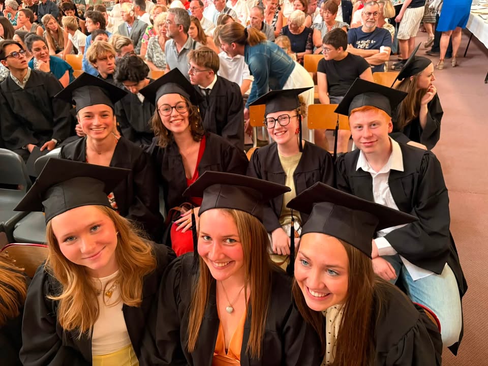 Félicitations aux diplômés de Saint-André